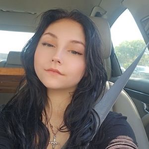 Meet your Posher, Alicia